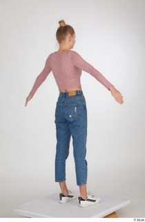 Kate Jones blue jeans casual dressed pink long sleeve t…